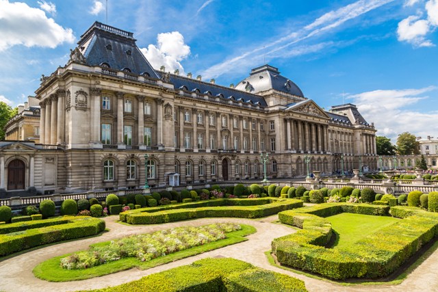 Ao caminhar pelo Centro Velho de Bruxelas, o visitante poderá apreciar casas que pertenceram aos reis e à nobreza local formando um harmonioso conjunto arquitetônico / GB Imagem 