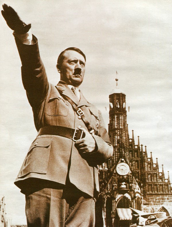 Considera-se o ponto inicial da Segunda Guerra Mundial como sendo a invasão da Polônia pela Alemanha Nazista, comandada por Adolf Hitler, em 1º de setembro de 1939 / GB Imagem