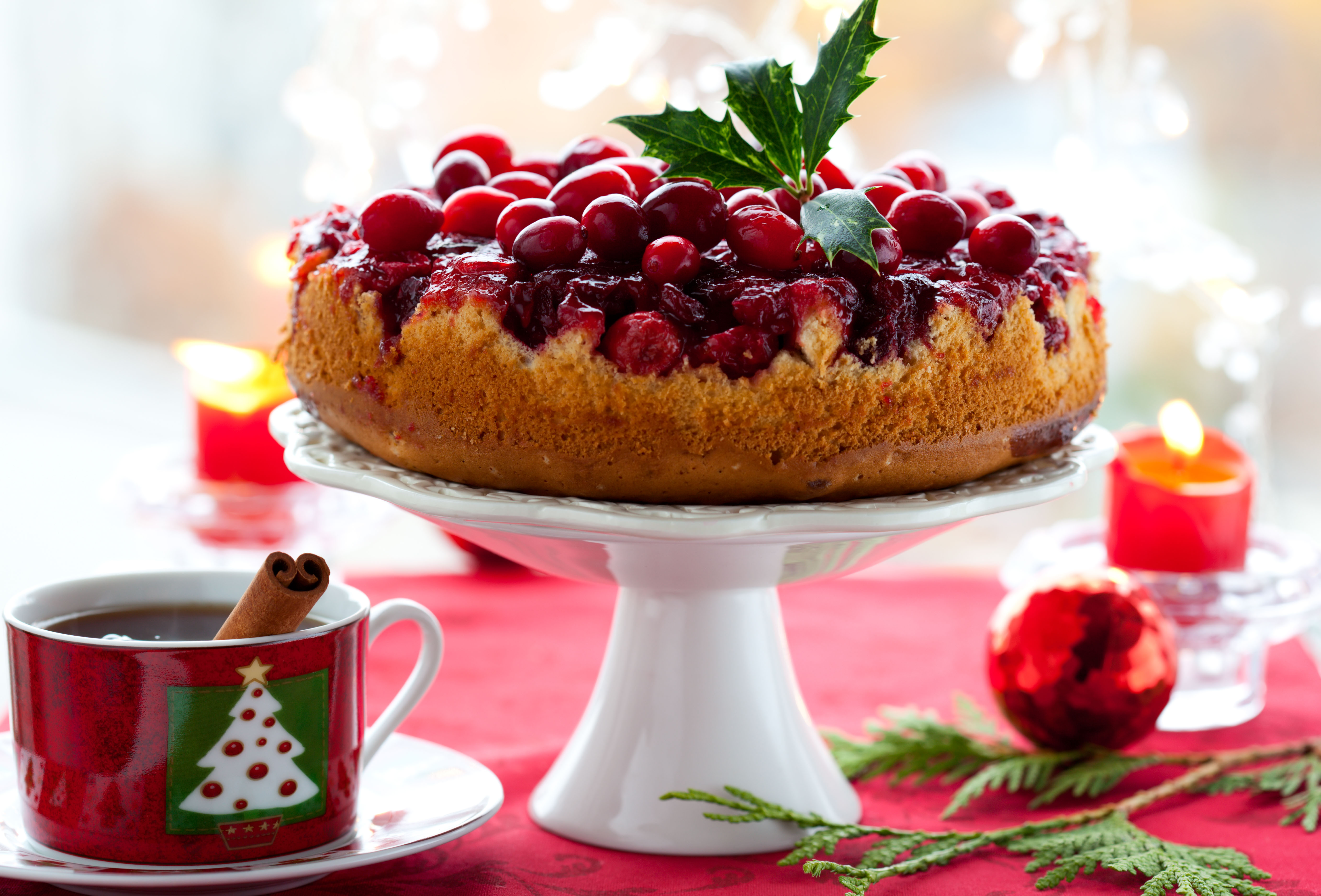 : O Bolo Natalino de Frutas Vermelhas vai bem como sobremesa ou no café da manhã de Natal / GB Imagem 