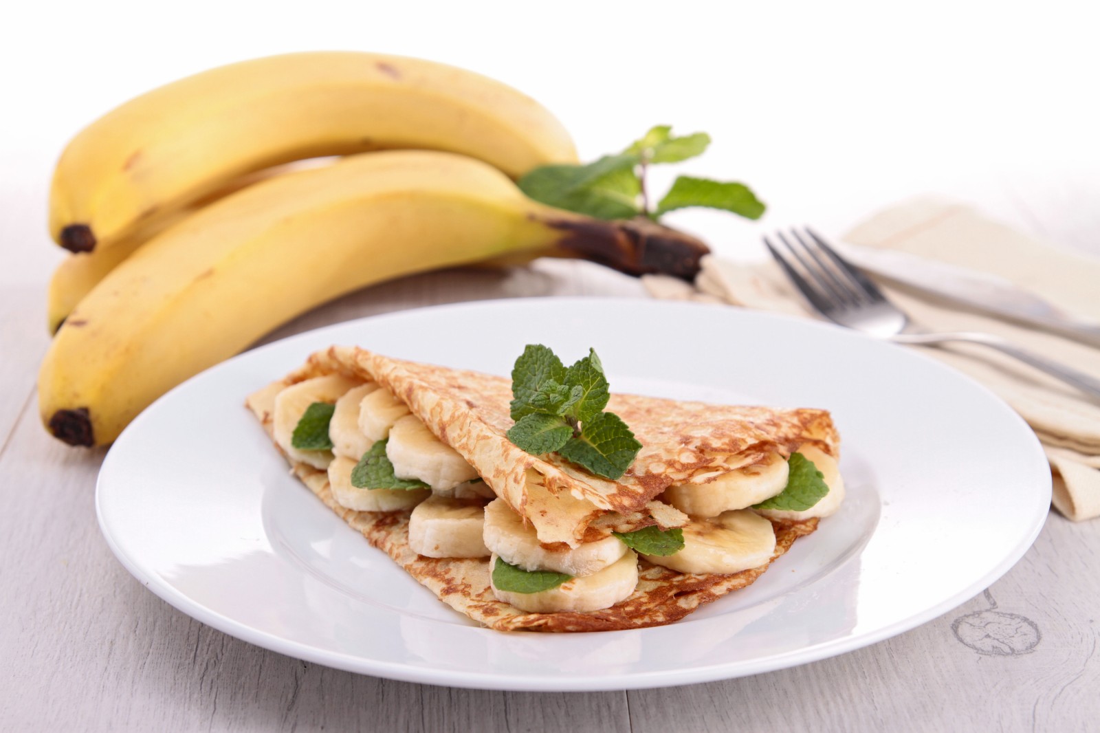 O Crepe Especial de Banana pode ser boa opção para o café da manhã. Para facilitar, a massa do crepe já pronta pode ser congelada e na hora de servir, basta acrescentar o recheio / GB Imagem 