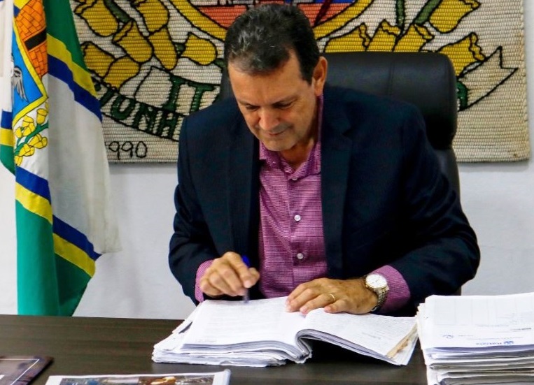 A gestão do prefeito Irineu Nogueira tem sofrido duras críticas
