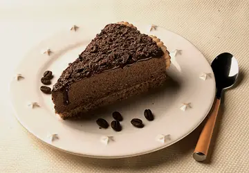 Servida bem gelada, a Torta Mousse de Café é uma sobremesa requintada! / GB Imagem